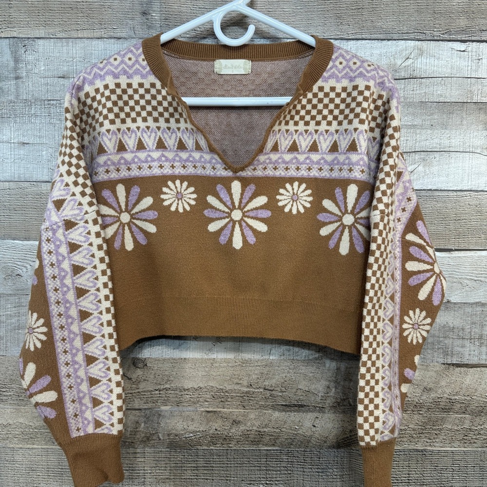 Altar'd State Brown Lilac‎ Floral Heart Nordic Cropped V-Neck Sweater Small